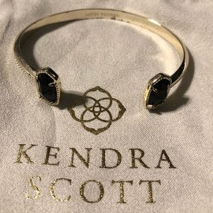 Kendra Scott Jewelry - Kendra Scott gold Elton Bracelet in Black Opaque Kendra Scott Jewelry - Kendra Scott gold Elton Bracelet in Black Opaque